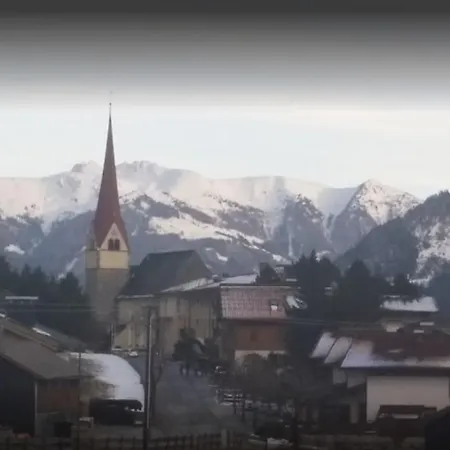 Oda ve Kahvaltı Mayr 3*